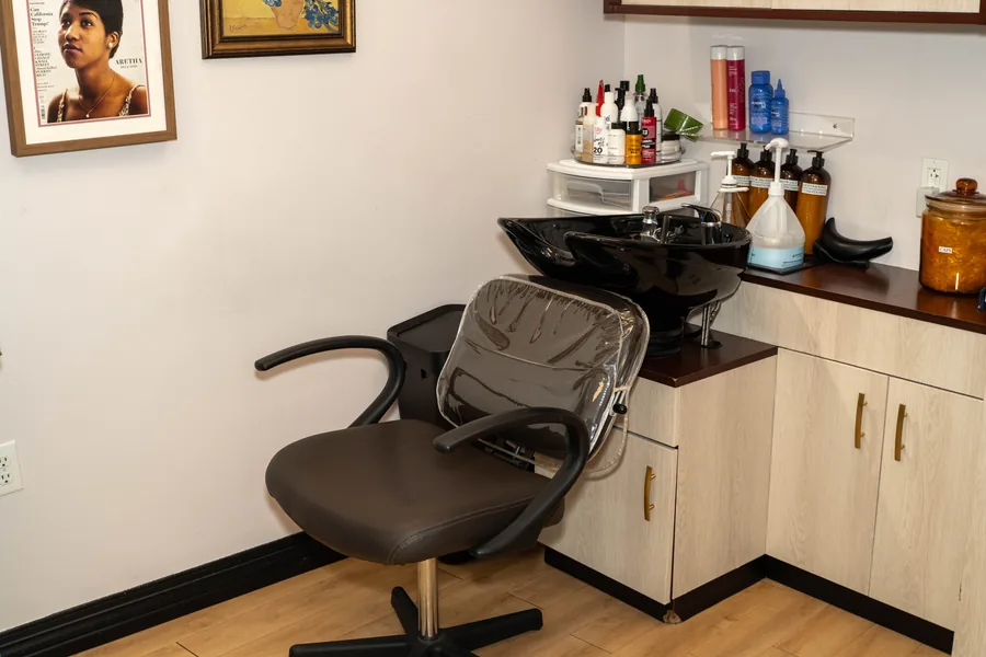 Creative Fingers salon highlight 9